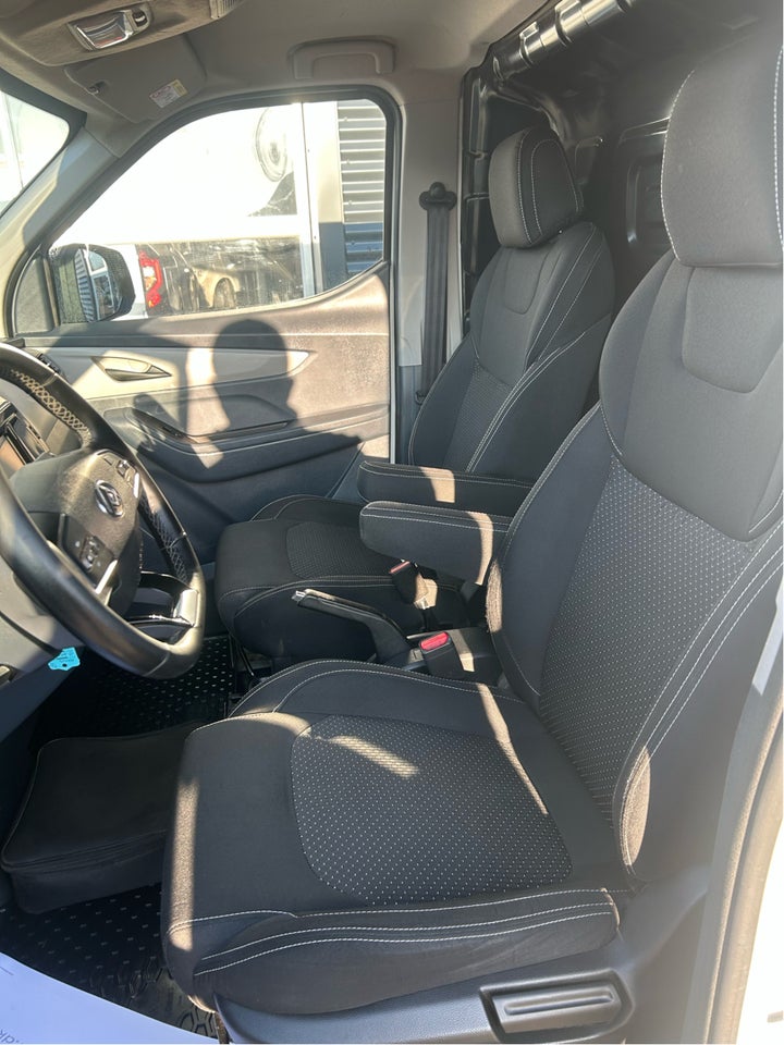Maxus e-Deliver 3 52 Cargo Van LWB