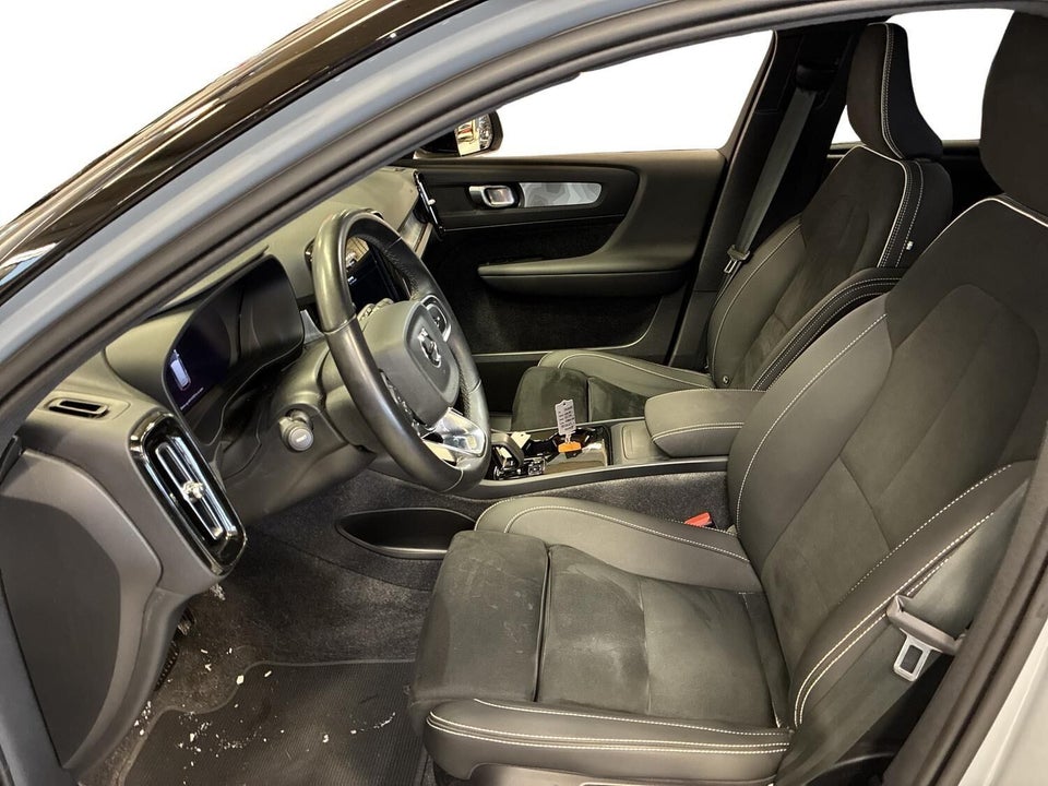 Volvo XC40 ReCharge Twin Plus 5d