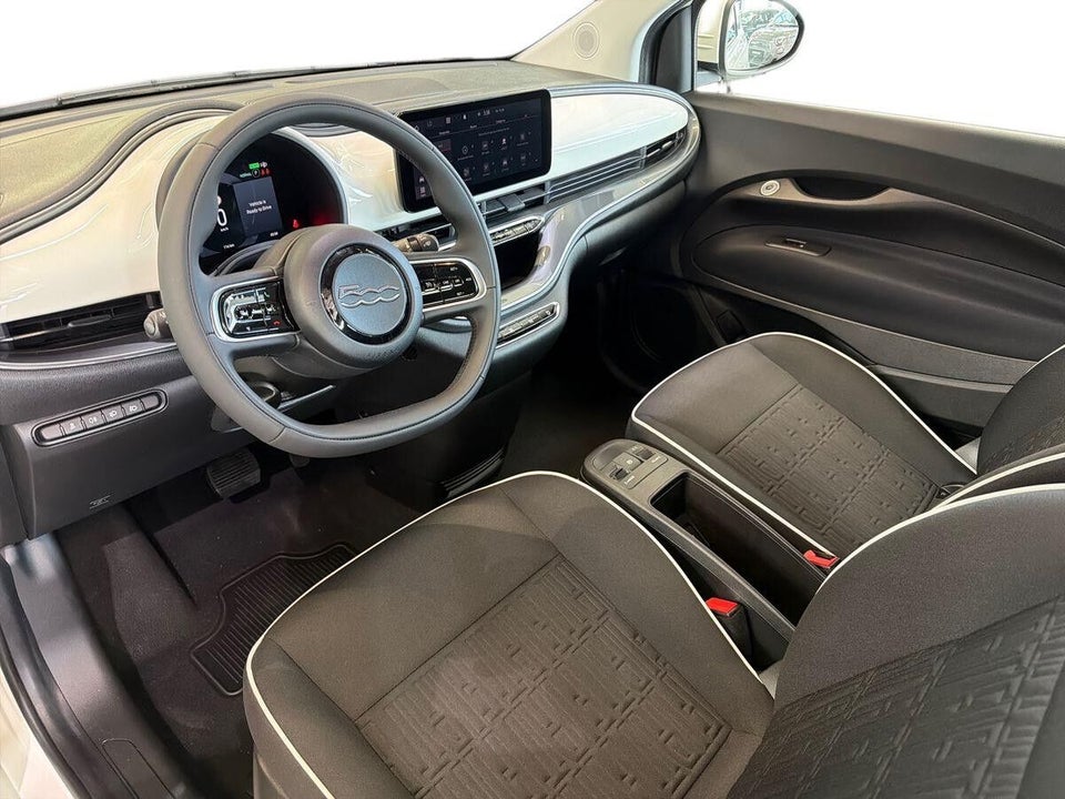 Fiat 500e 42 Icon Cabrio 2d