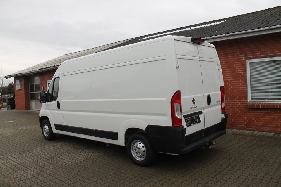 Peugeot Boxer 333 2,2 BlueHDi 140 L3H2 Premium