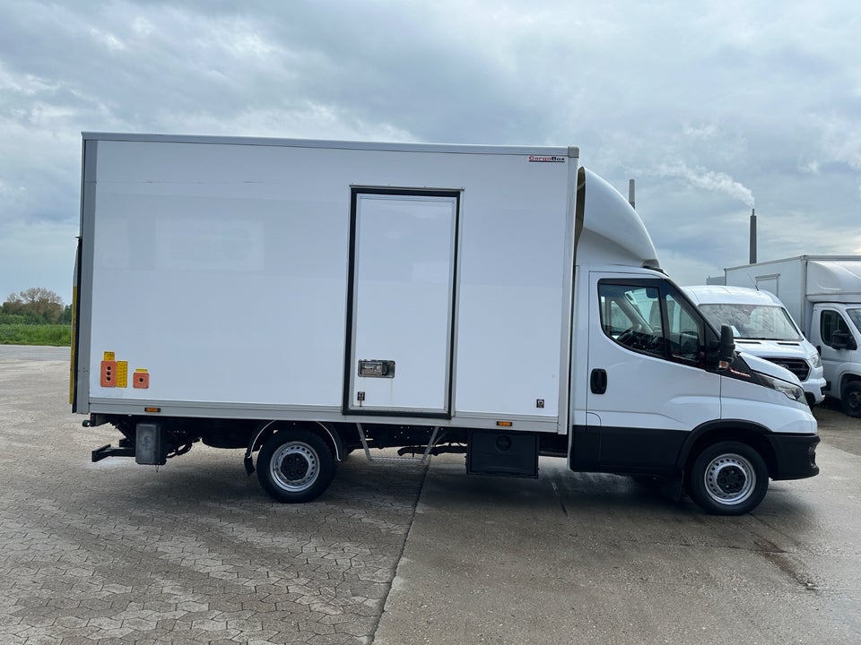 Iveco Daily 2,3 35S14 Alukasse m/lift AG8 2d