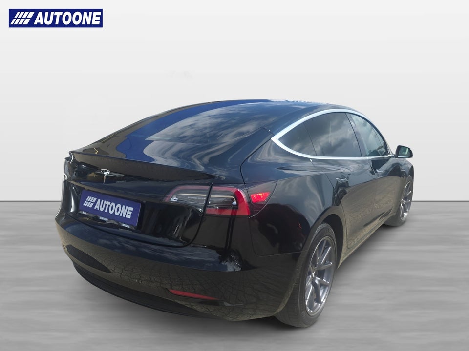 Tesla Model 3 Long Range RWD 4d
