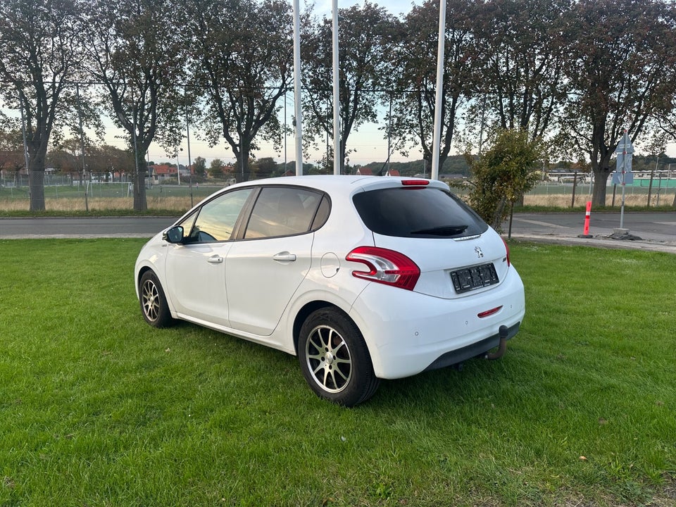 Peugeot 208 1,2 VTi Active 5d