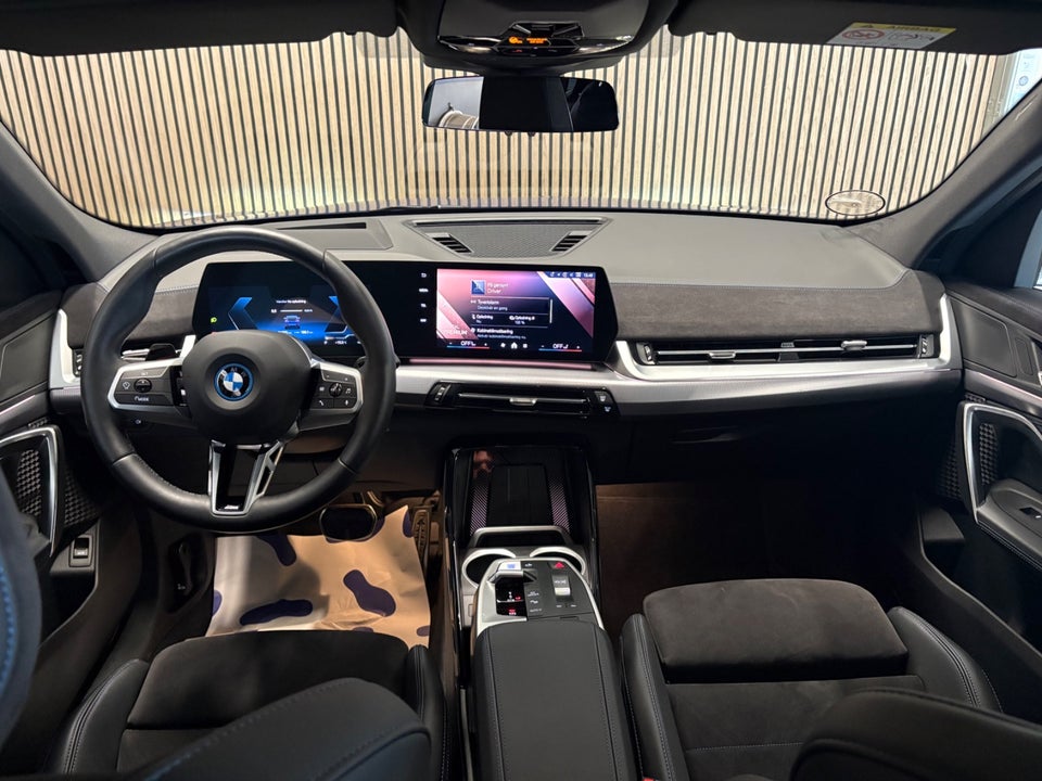 BMW iX2 xDrive30 Fully Charged M-Sport 5d