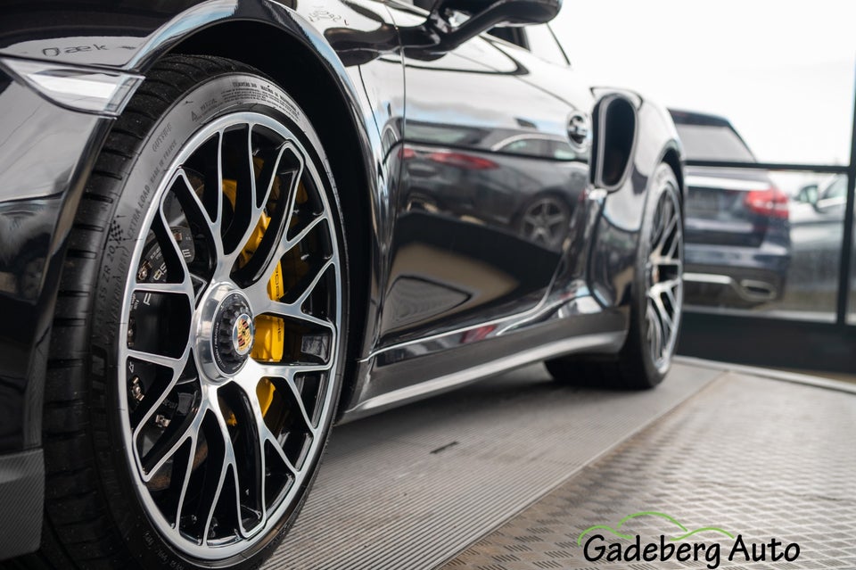 Porsche 911 Turbo S 3,8 Coupé PDK 2d