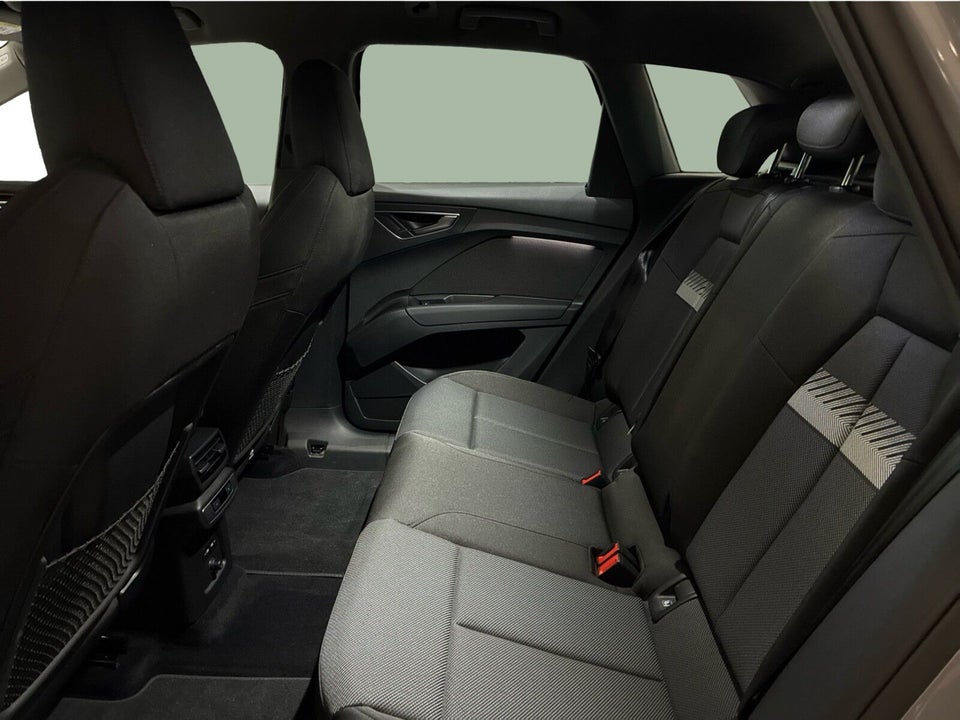 Audi Q4 e-tron 40 Attitude 5d