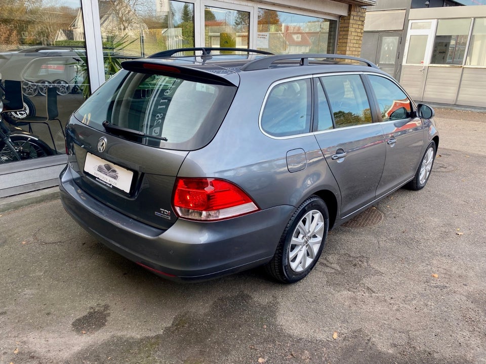 VW Golf VI 1,6 TDi 105 Comfortline Variant BMT 5d