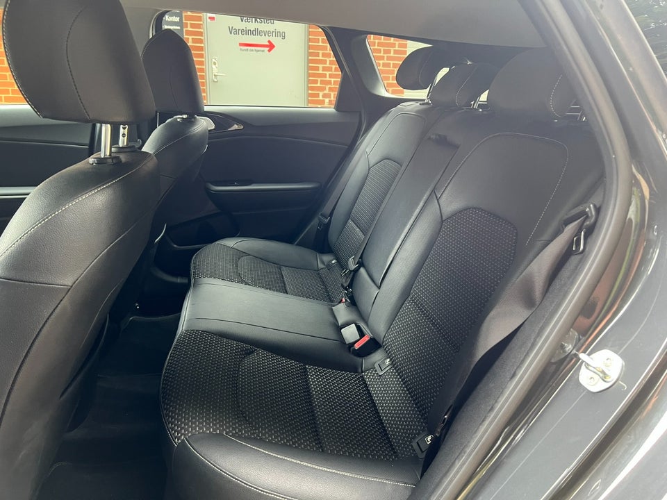 Kia Ceed 1,5 T-GDi mHEV Comfort Upgrade SW DCT 5d