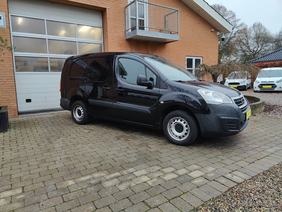 Peugeot Partner 1,6 BlueHDi 100 L2 Flex Van 5d