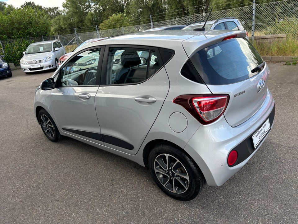 Hyundai i10 1,0 Premium 5d