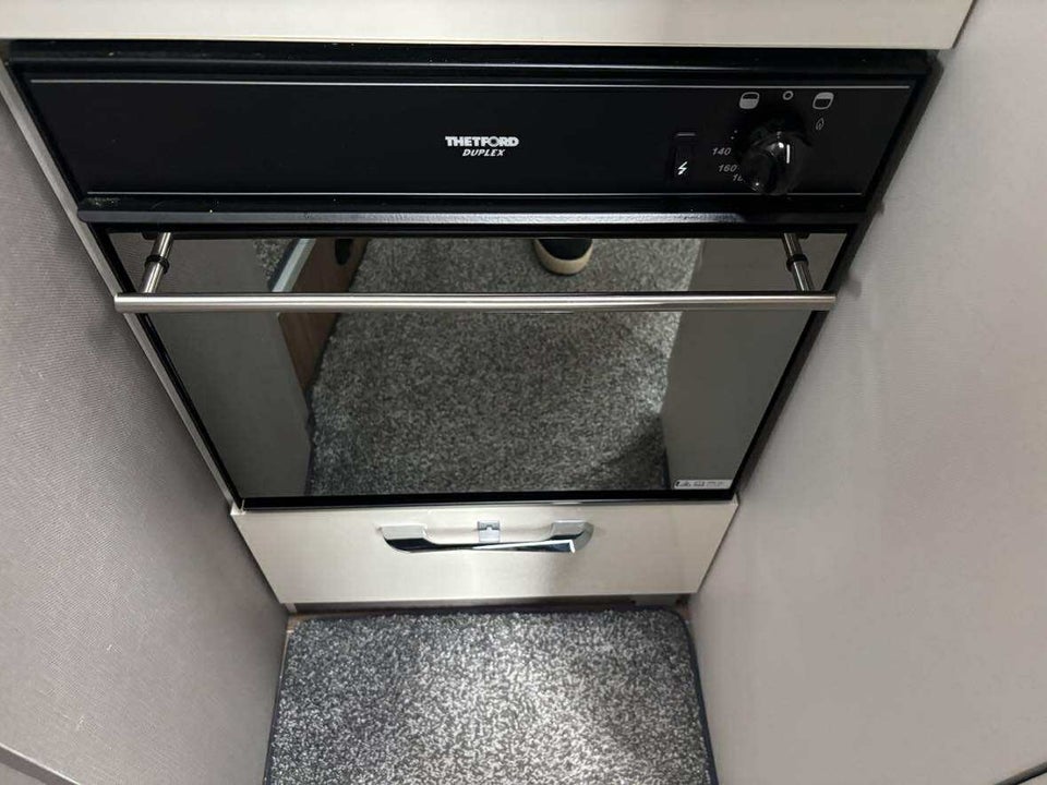 Etrusco I7400QB 2,3 MJT aut. 5d