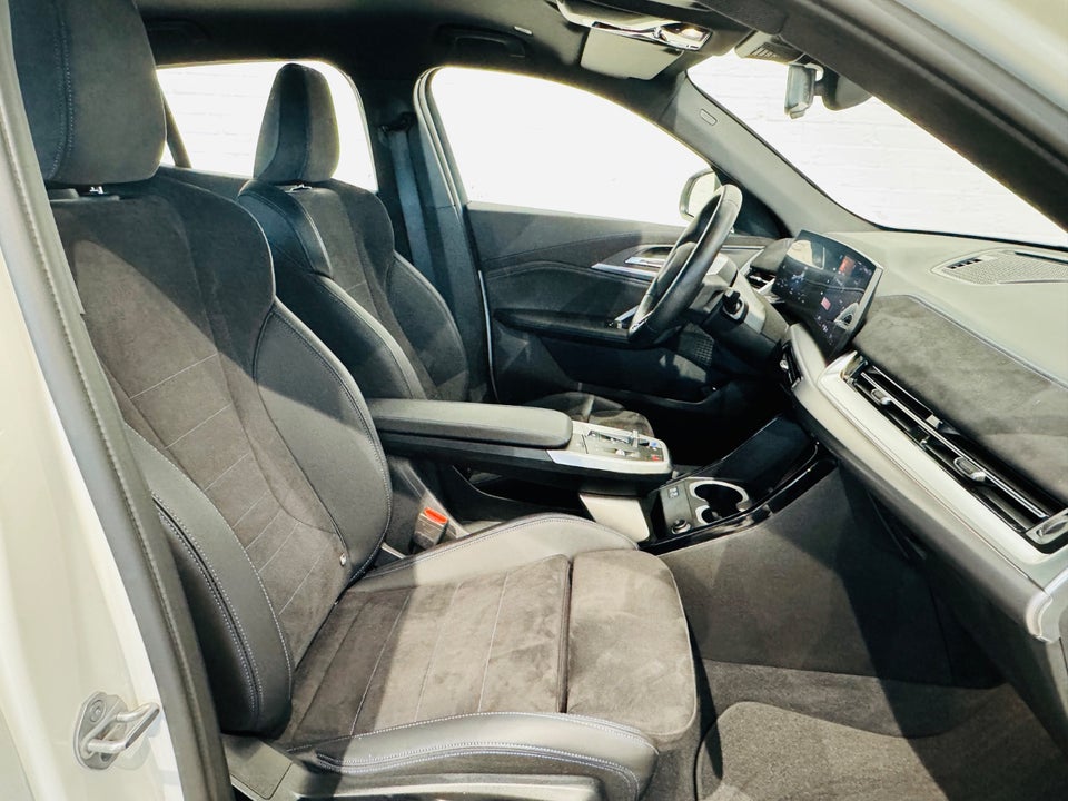 BMW iX2 eDrive20 M-Sport 5d