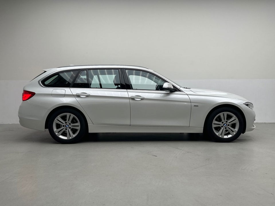 BMW 320d 2,0 Touring Sport Line aut. 5d