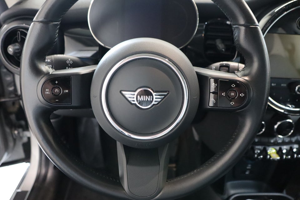 MINI Cooper SE Classic Trim 3d