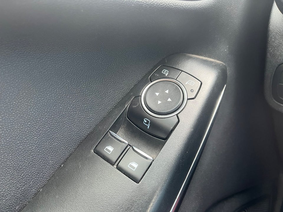 Ford Fiesta 1,0 EcoBoost Titanium 5d