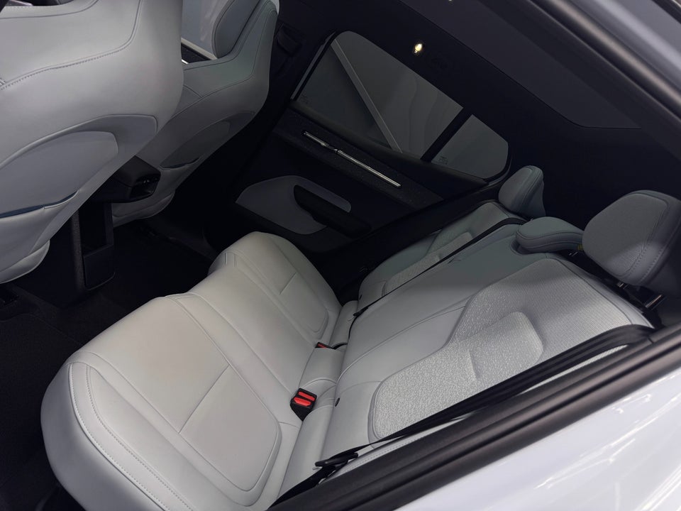 Volvo EX30 Extended Range Ultra 5d