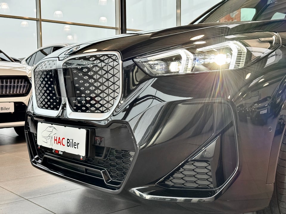 BMW iX1 xDrive30 Fully Charged M-Sport 5d