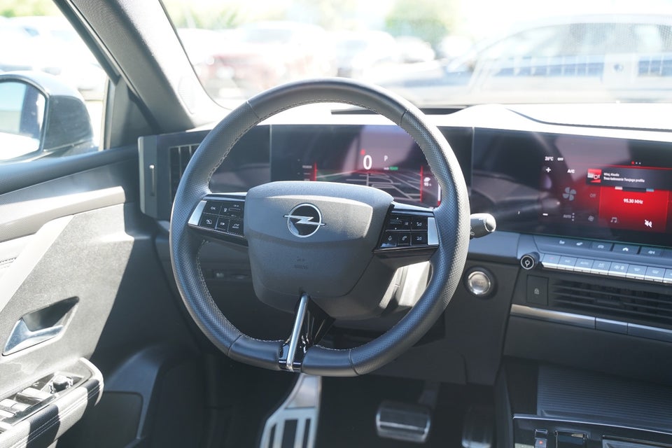 Opel Astra-e 54 Ultimate 5d