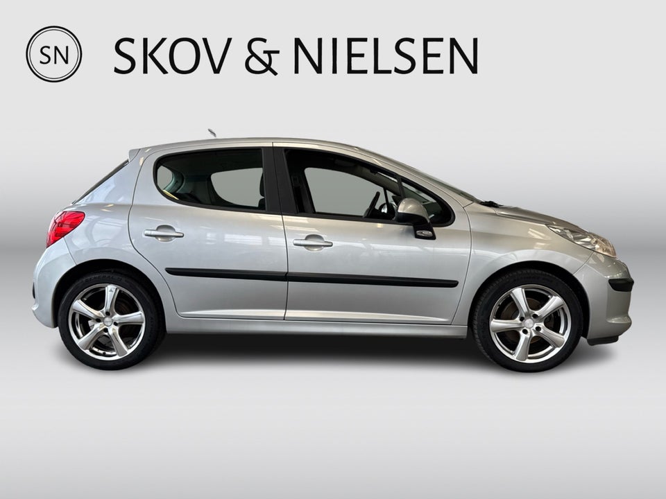 Peugeot 207 1,6 HDi 110 Premium 5d