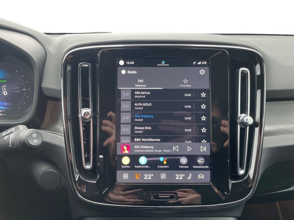 Volvo XC40 ReCharge Extended Range Core 5d