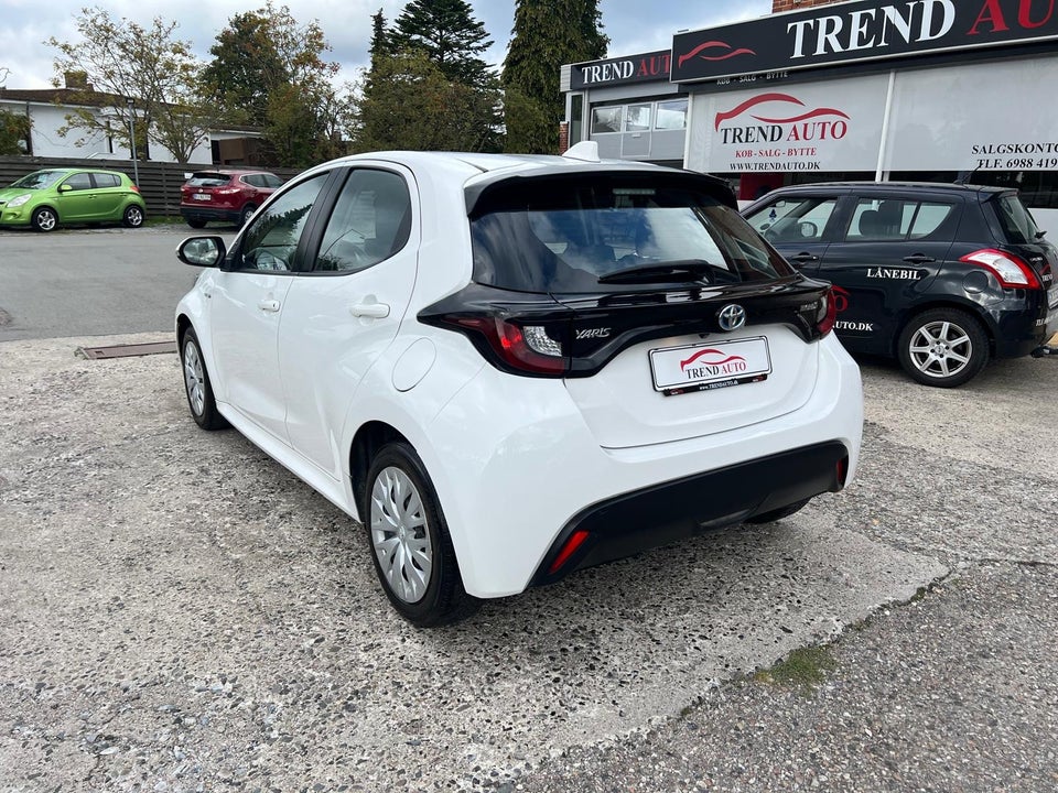 Toyota Yaris 1,5 Hybrid H3 e-CVT 5d