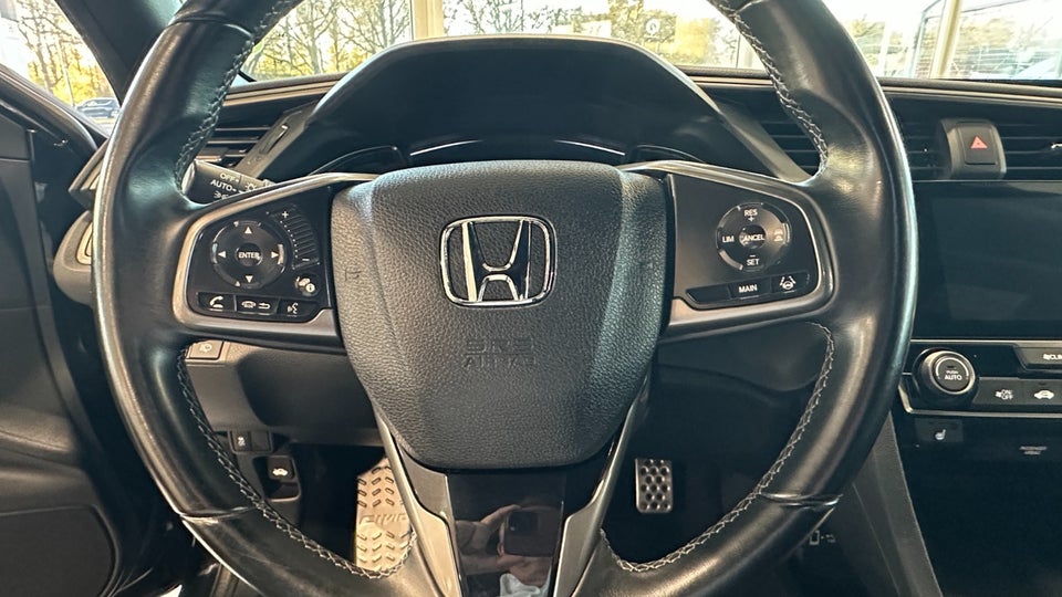 Honda Civic 1,0 VTEC Turbo Elegance CVT 5d