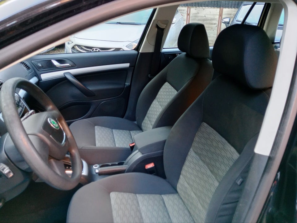 Skoda Octavia 1,2 TSi 105 Ambiente Combi DSG 5d
