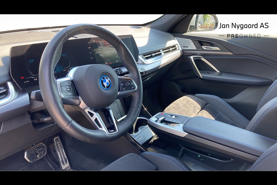 BMW iX1 xDrive30 Fully Charged M-Sport 5d