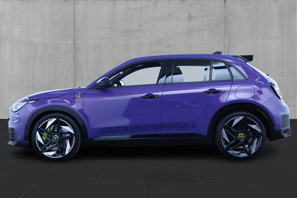 Abarth 600e Scorpionissima 5d