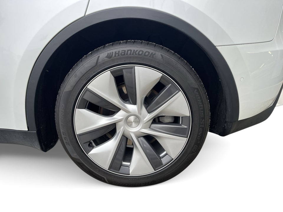 Tesla Model Y Long Range AWD 5d