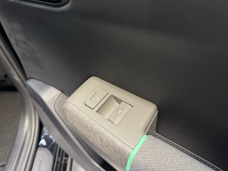 Kia EV4 81 Long Range Business Plus Fastback 4d