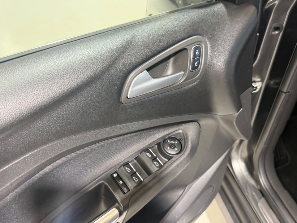 Ford C-MAX 1,0 SCTi 125 Titanium 5d