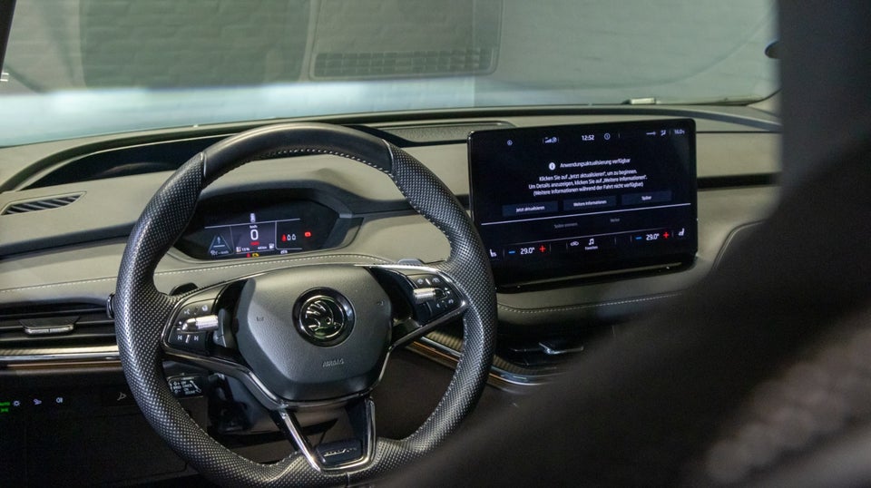 Skoda Enyaq 80x iV Sportline 5d