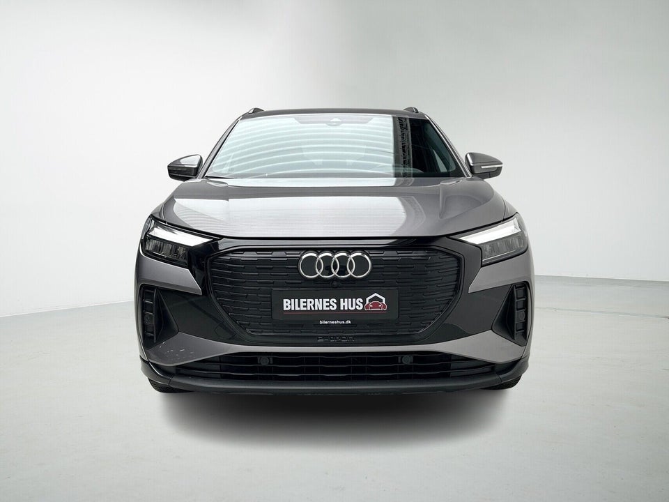 Audi Q4 e-tron 40 S-line 5d