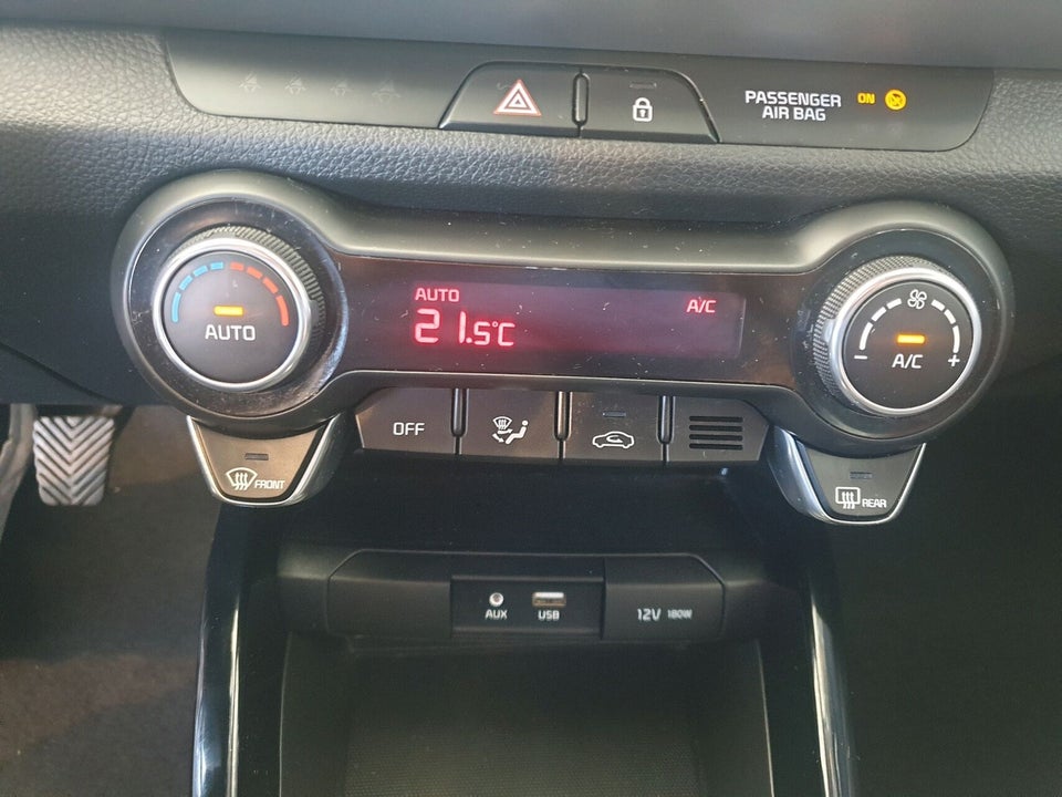 Kia Stonic 1,0 T-GDi Attraction+ 5d