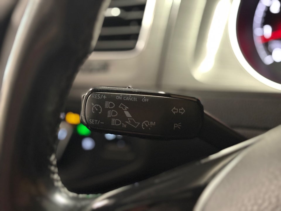 VW Golf VII 1,4 TSi 122 Comfortline BMT 5d