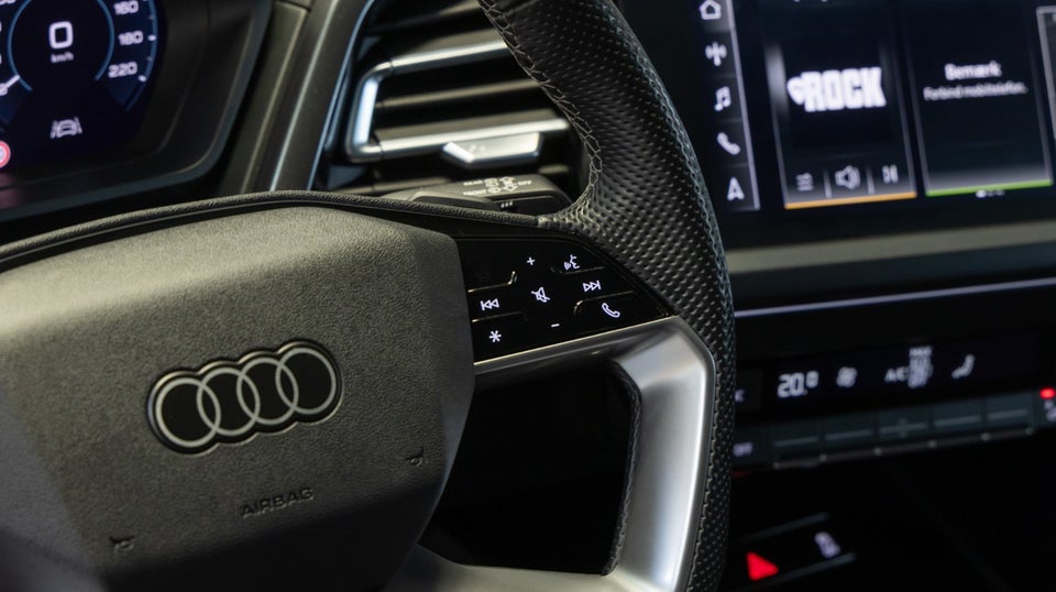 Audi Q4 e-tron 40 S-line 5d