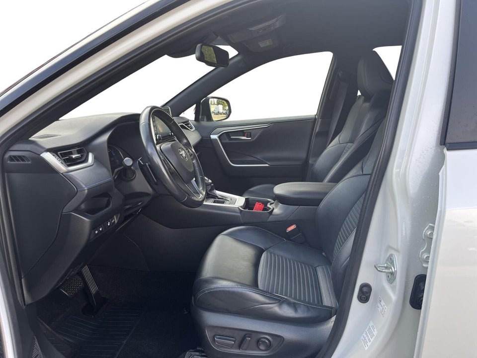 Toyota RAV4 2,5 Hybrid H3 Style MDS 5d