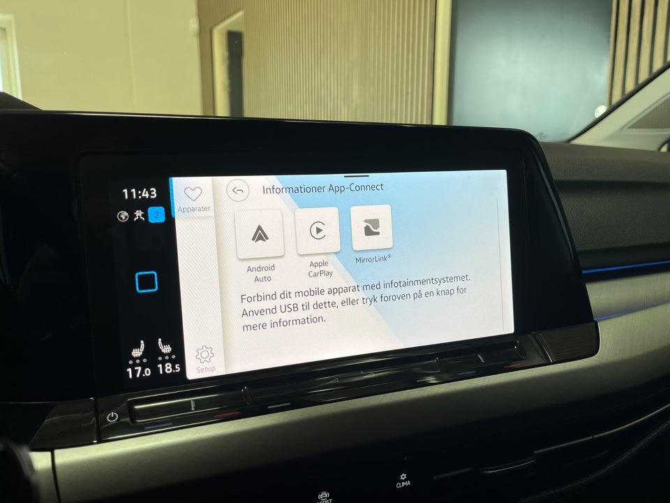 VW Golf VIII 1,5 eTSi 130 Life Variant DSG 5d