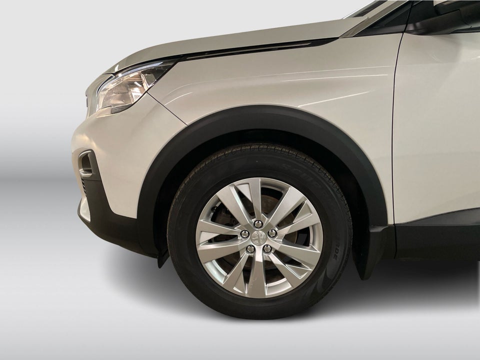 Peugeot 3008 1,2 e-THP 130 Active 5d