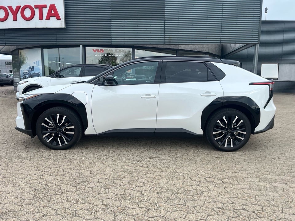 Toyota bZ4X 73 Executive AWD 5d