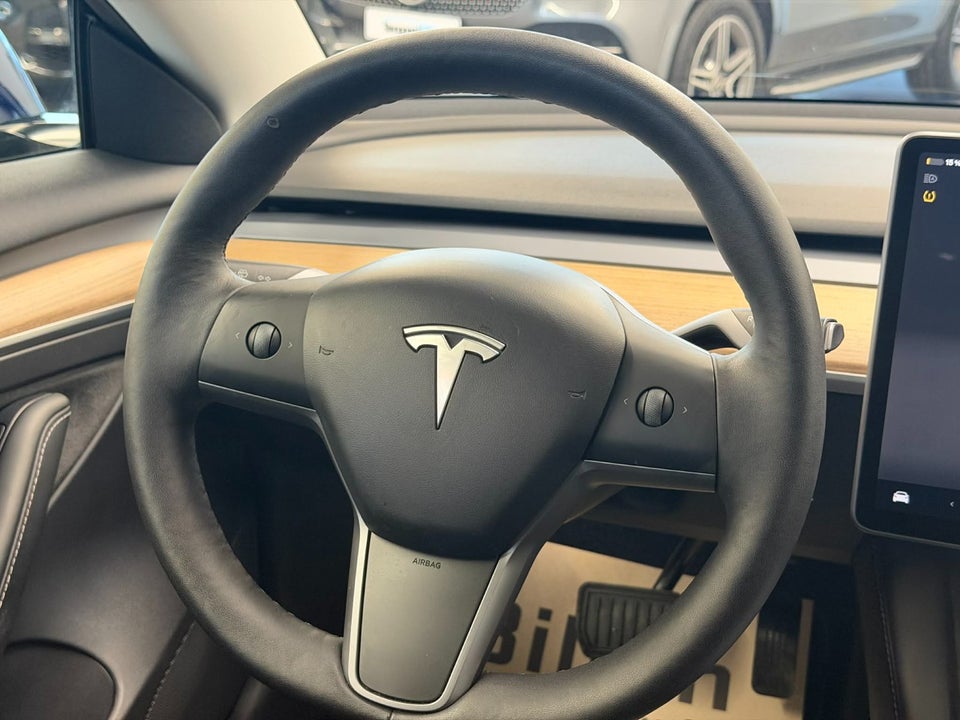 Tesla Model 3 Long Range AWD 4d