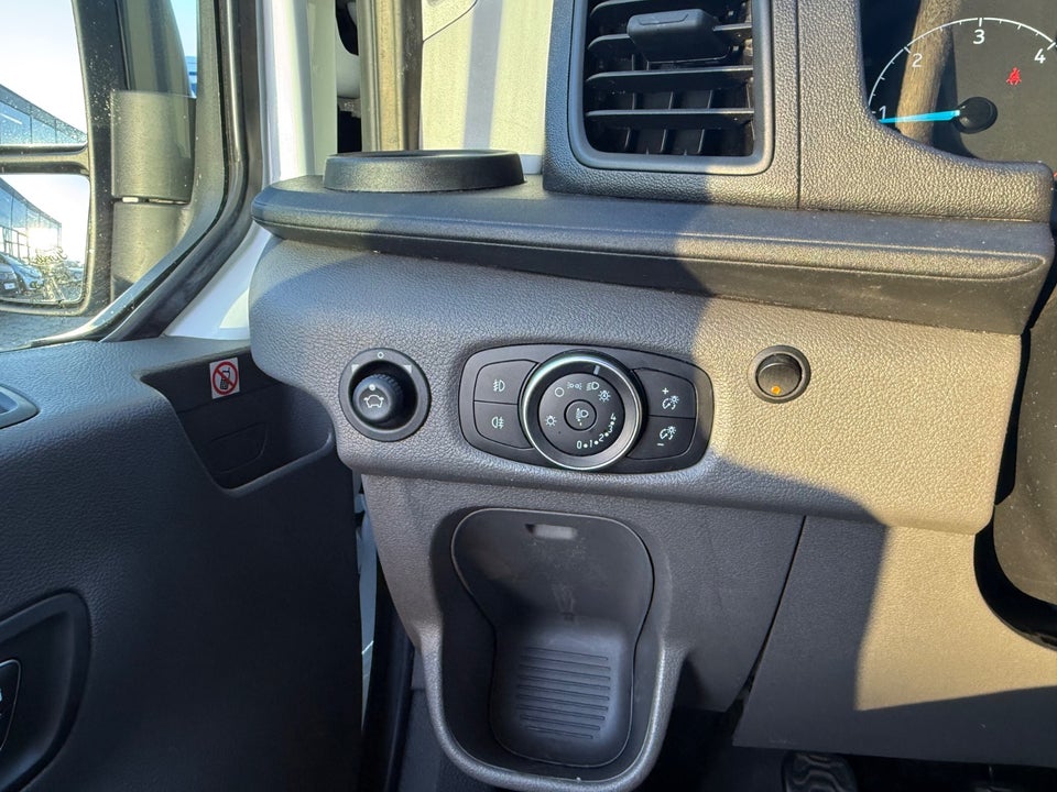 Ford Transit 350 L2 Van 2,0 TDCi 130 Trend H3 FWD