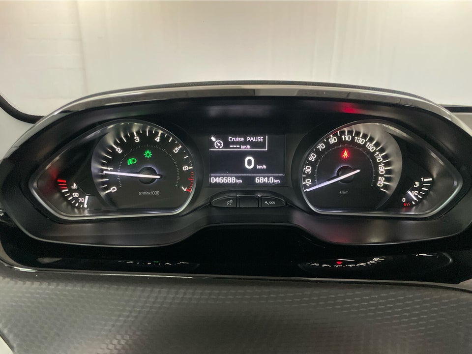 Peugeot 208 1,2 PureTech 82 Prestige 5d