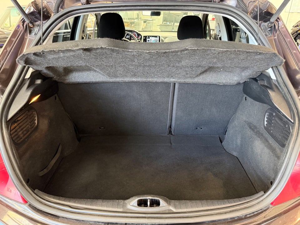 Peugeot 208 1,2 VTi Active 5d