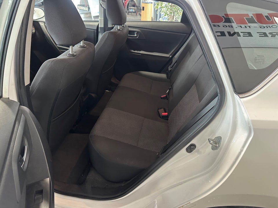 Toyota Auris 2,0 D-4D T2+ 5d