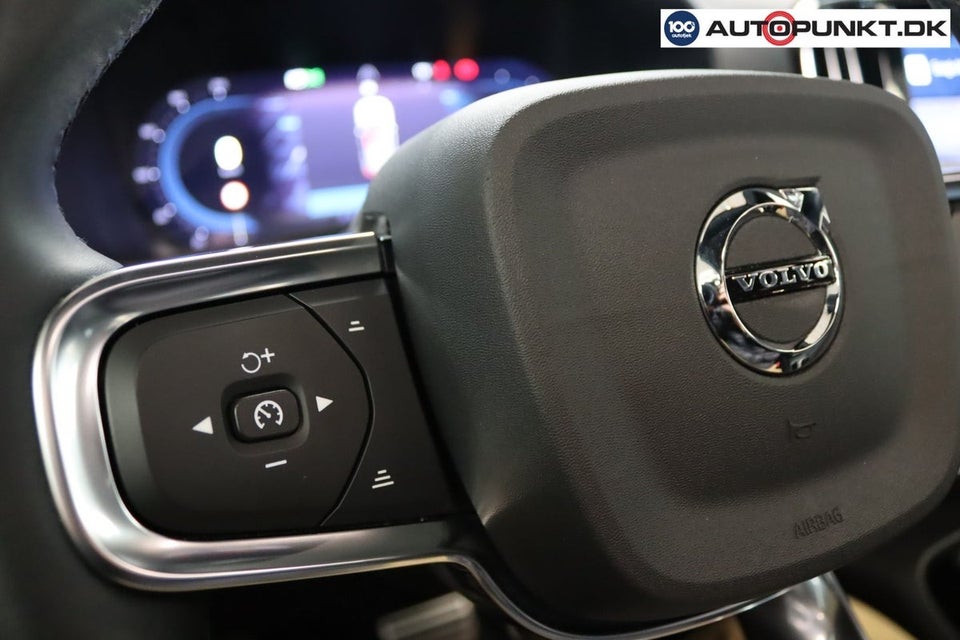 Volvo XC40 P8 ReCharge Twin Pro 5d