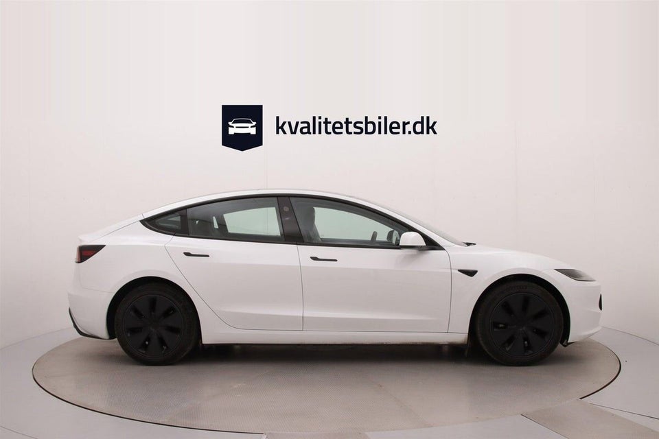 Tesla Model 3 RWD 4d