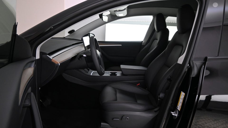 Tesla Model Y Long Range AWD 5d