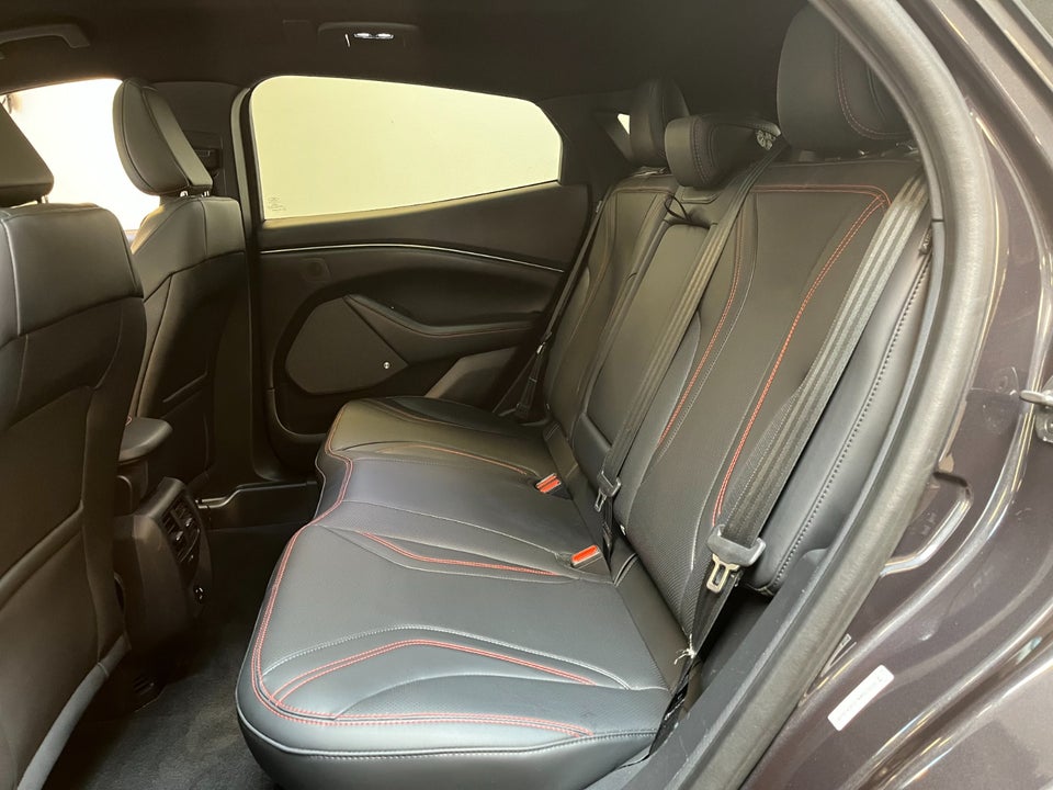 Ford Mustang Mach-E 98 Premium Extended Range AWD 5d